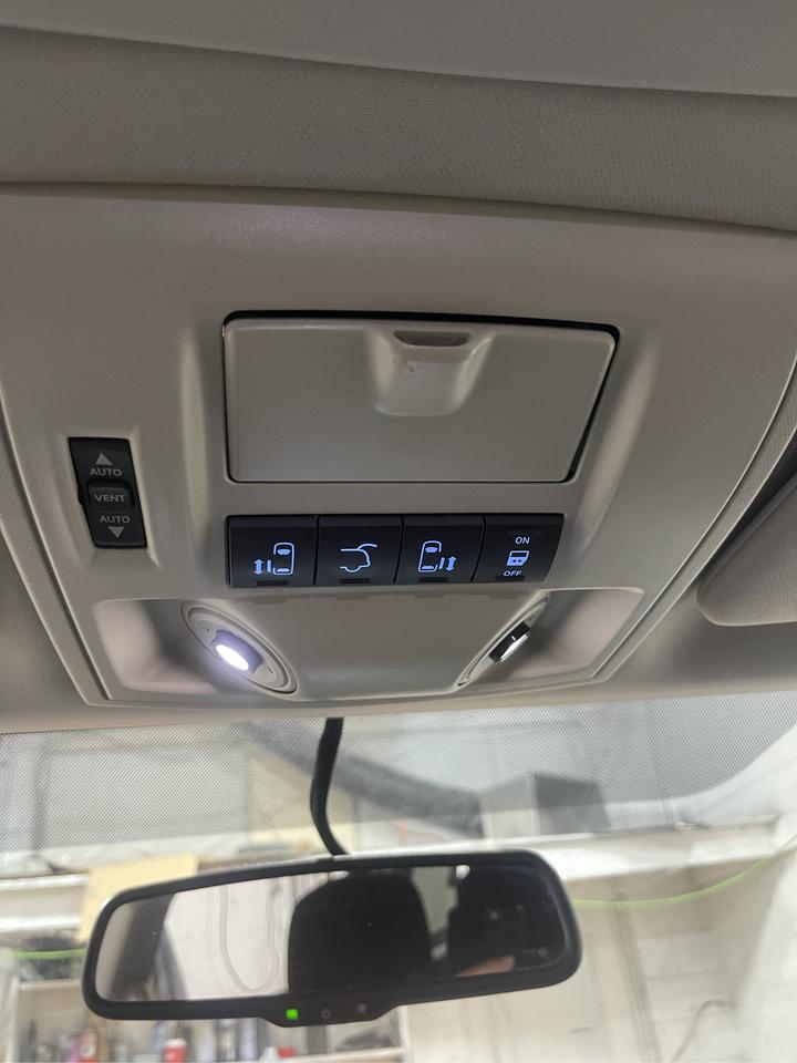 2013 Chrysler Town & Country TOURING Photo