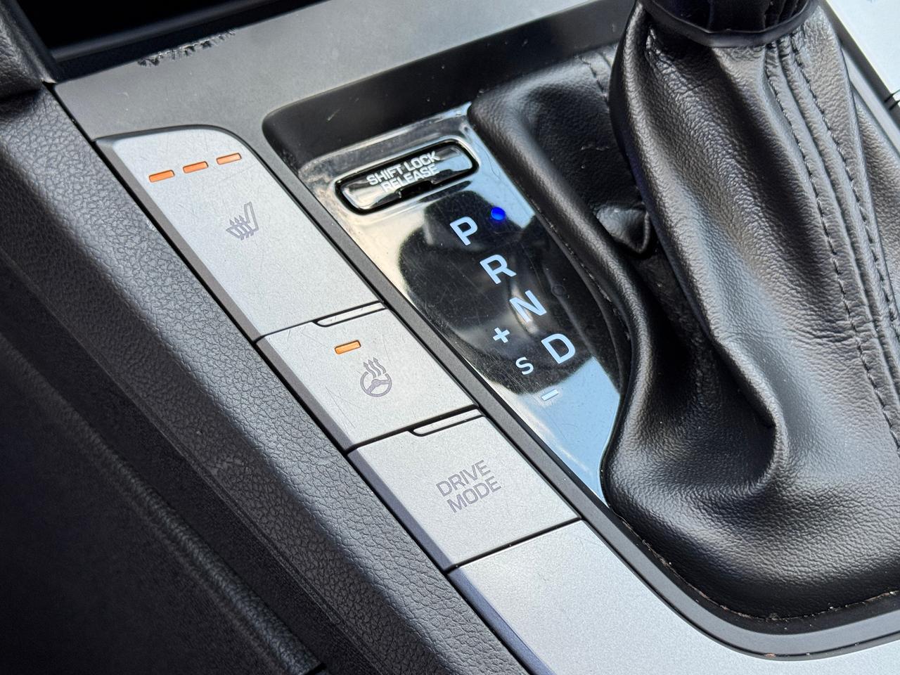 2019 Hyundai Elantra Preferred W/Sun & Safety+ONE OWNER+CLEAN CARFAX Photo4