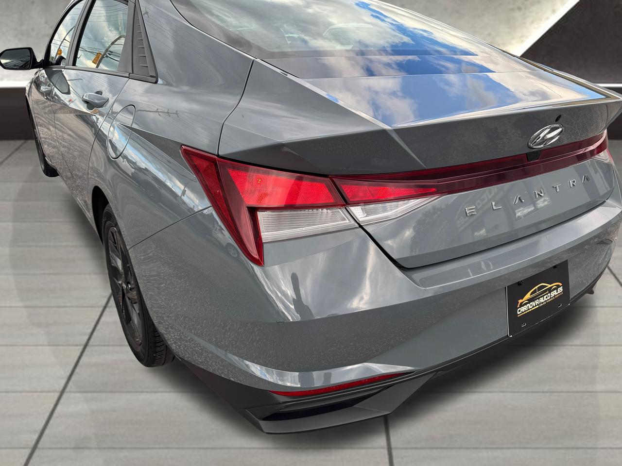 2021 Hyundai Elantra Preferred w/Sun+Tech PKG+ONE OWNER+CLEAN CARFAX Photo