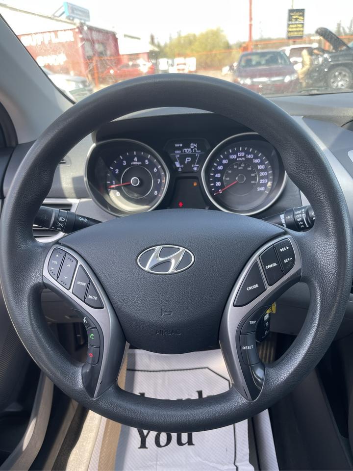 2013 Hyundai Elantra GL Photo