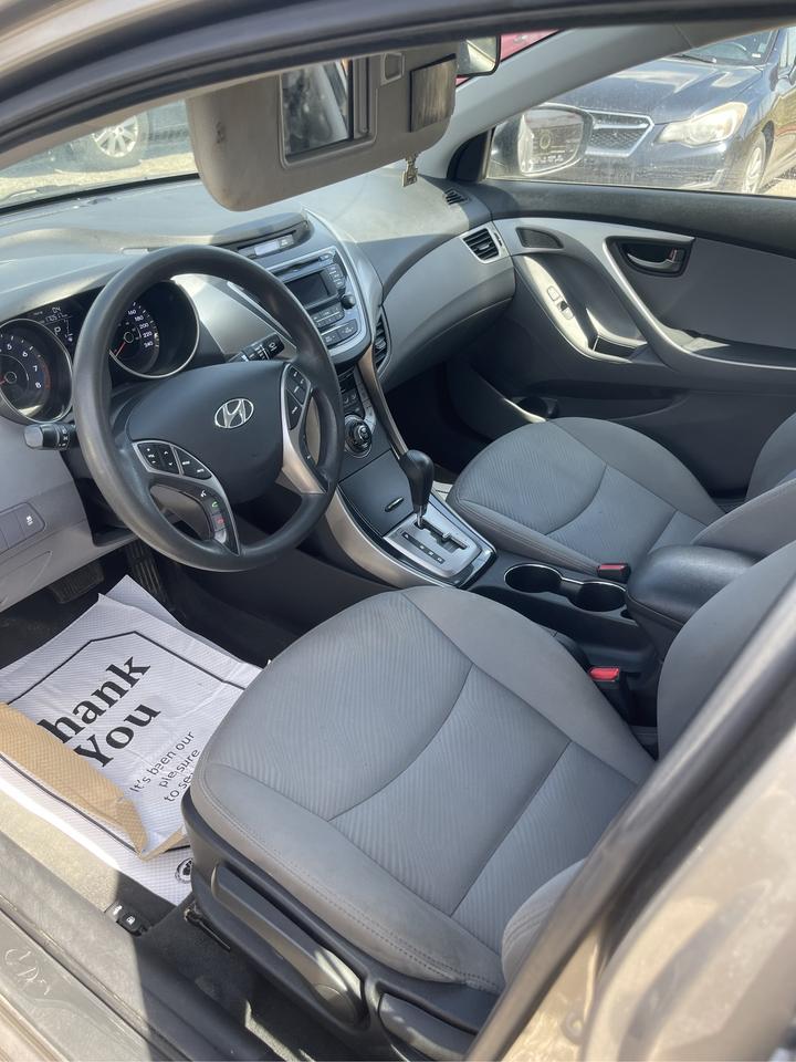 2013 Hyundai Elantra GL Photo