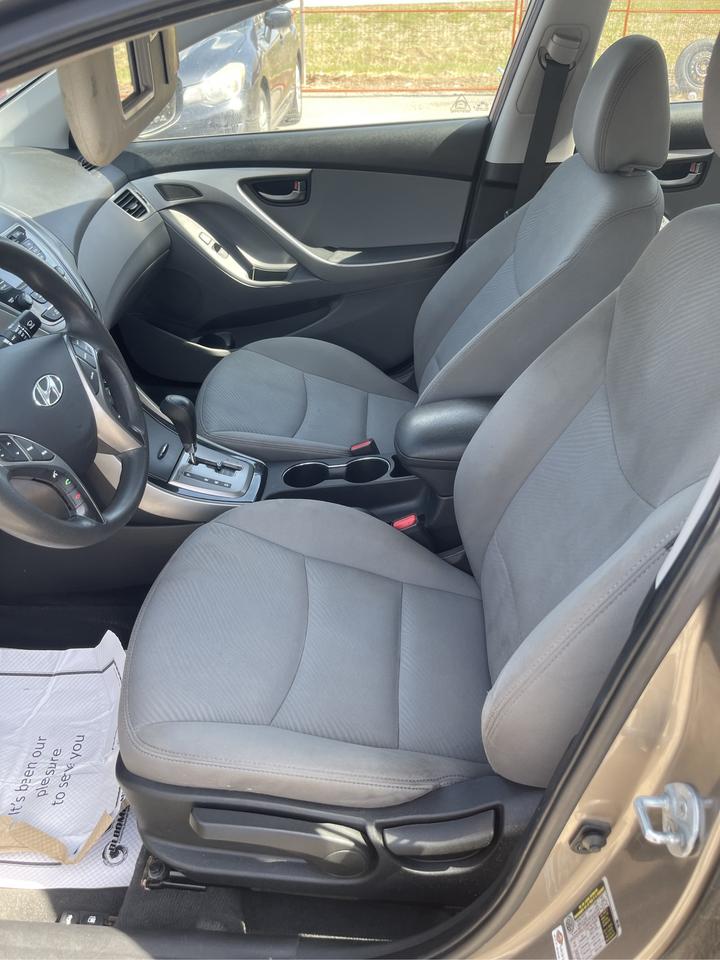 2013 Hyundai Elantra GL Photo