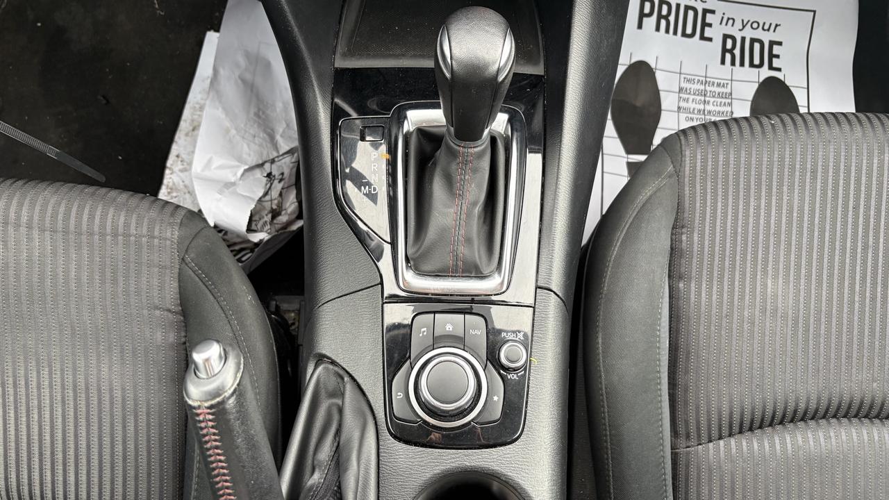 2015 Mazda MAZDA3 GS Photo