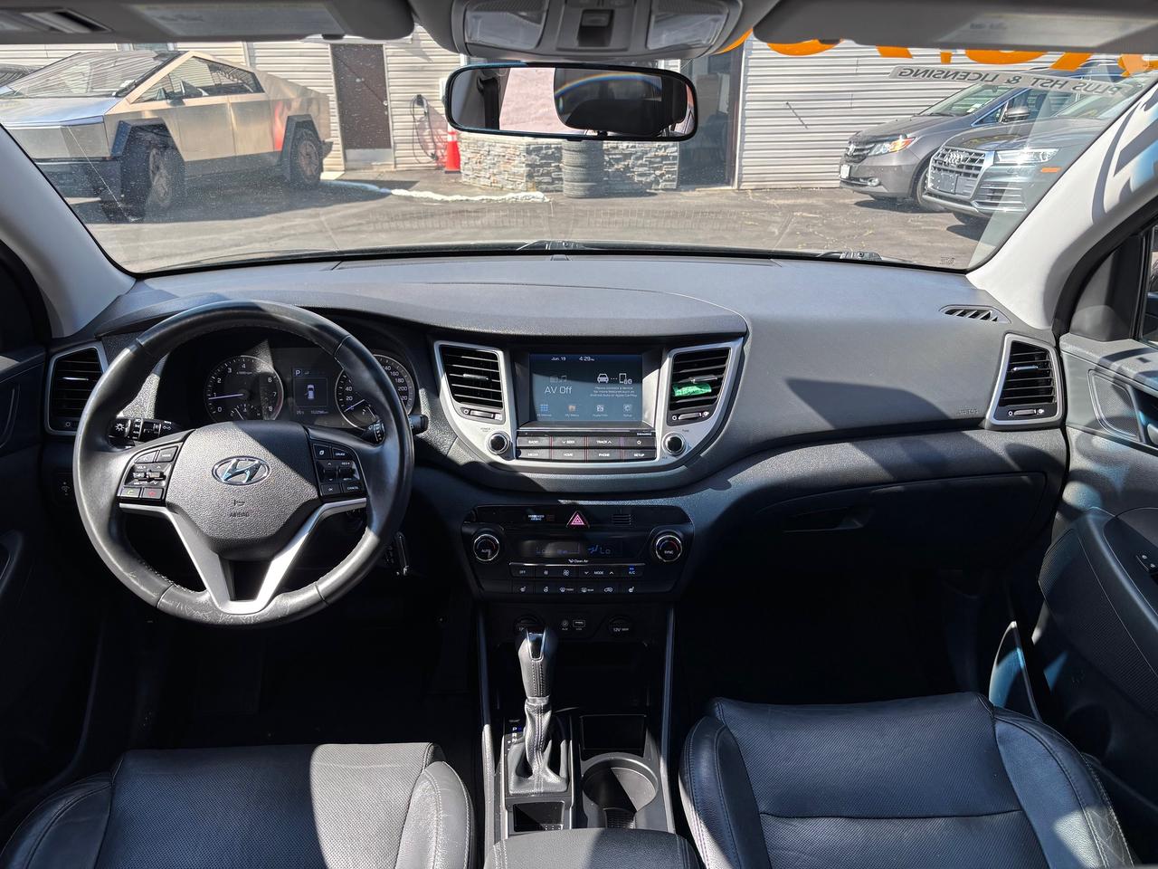 2018 Hyundai Tucson SE Photo
