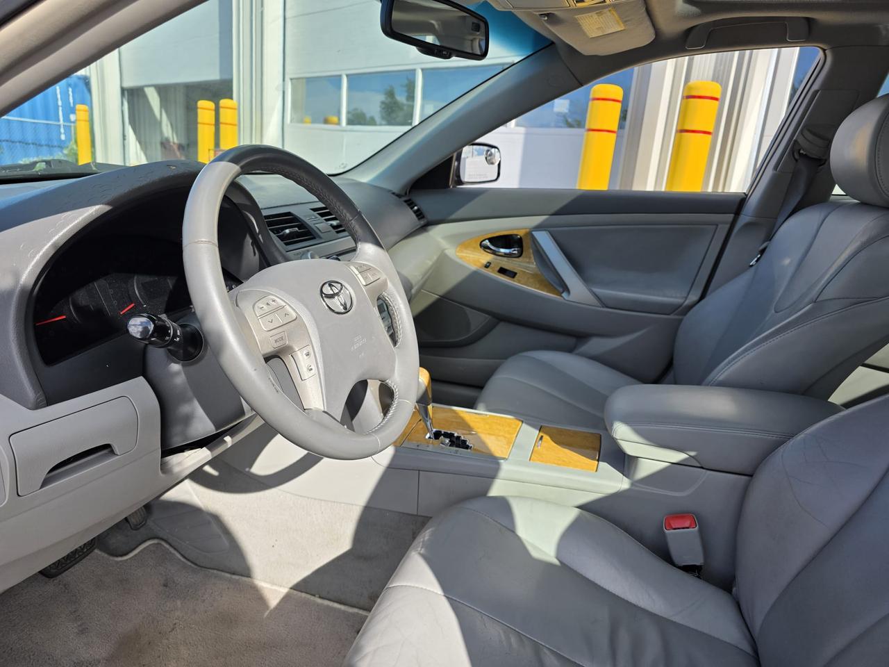 2007 Toyota Camry XLE V6 - LEATHER|SUNROOF|PUSH START|HEATED SEAT Photo