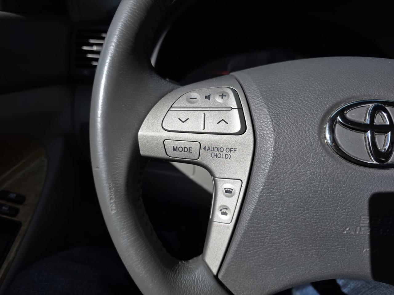 2007 Toyota Camry XLE V6 - LEATHER|SUNROOF|PUSH START|HEATED SEAT Photo