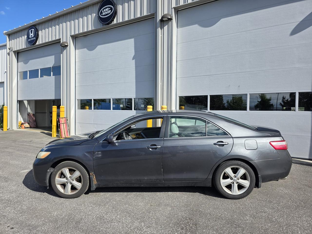2007 Toyota Camry XLE V6 - LEATHER|SUNROOF|PUSH START|HEATED SEAT Photo