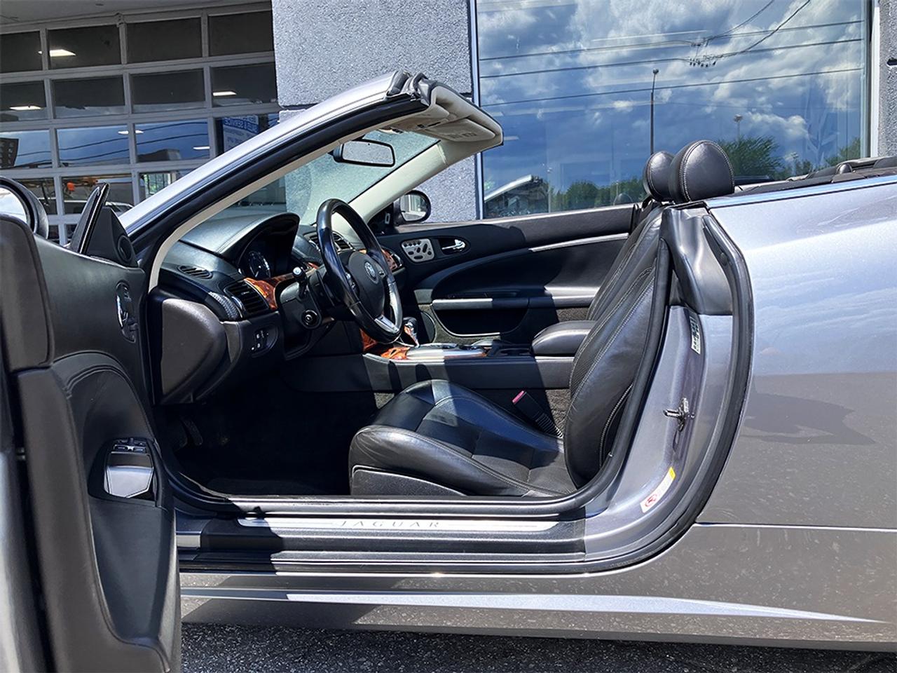 2007 Jaguar XK XKR | CABRIO | NAVI | PWR TOP | LEATHER | ALLOYS Photo