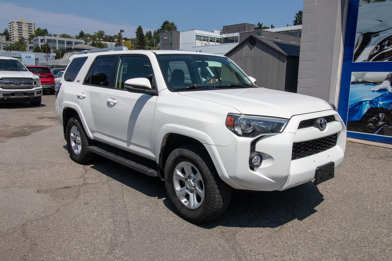 2018 Toyota 4Runner 4WD Photo3