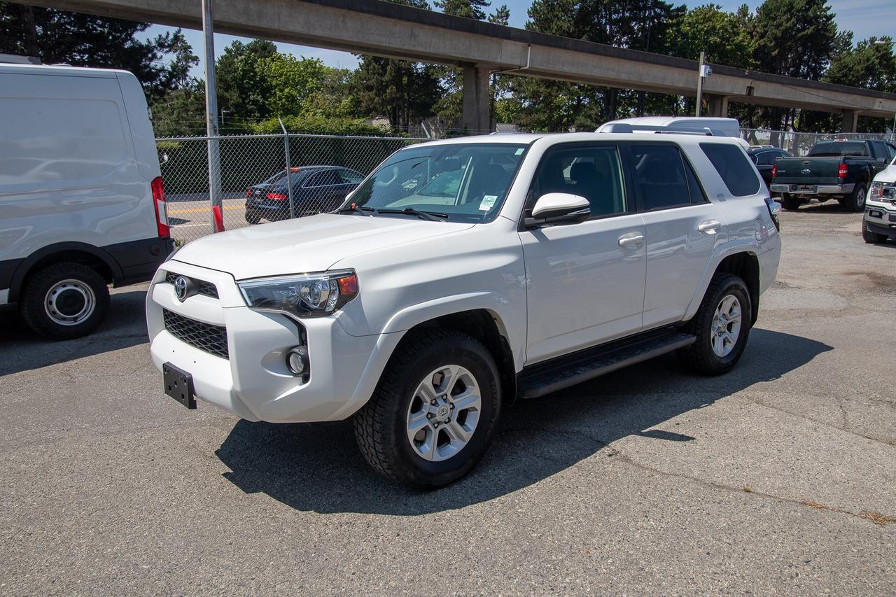 2018 Toyota 4Runner 4WD Photo1