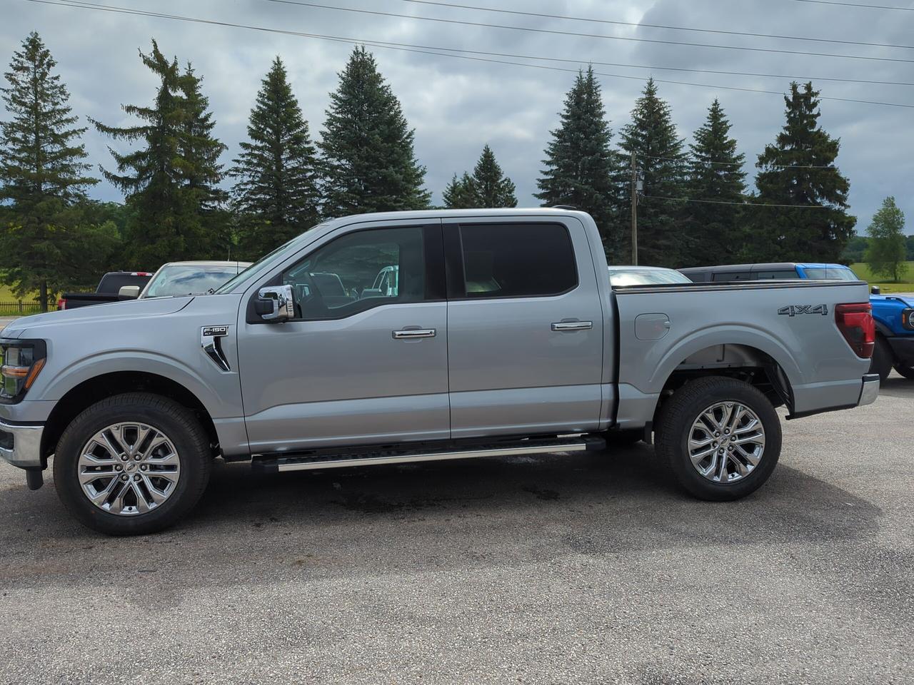 2026 Ford F-150 XLT SuperCrew 302A 4x4 Photo2
