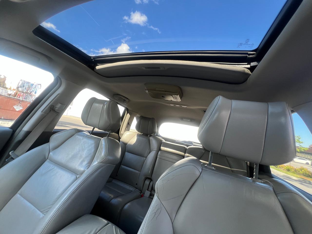 2011 Acura MDX LEATHER-SUNROOF-BACK CAM-HEATED SEATS Photo