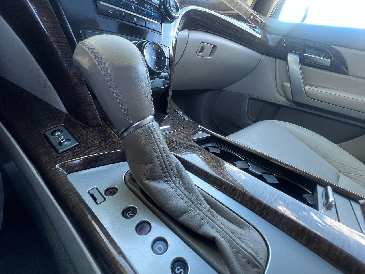 2011 Acura MDX LEATHER-SUNROOF-BACK CAM-HEATED SEATS Photo