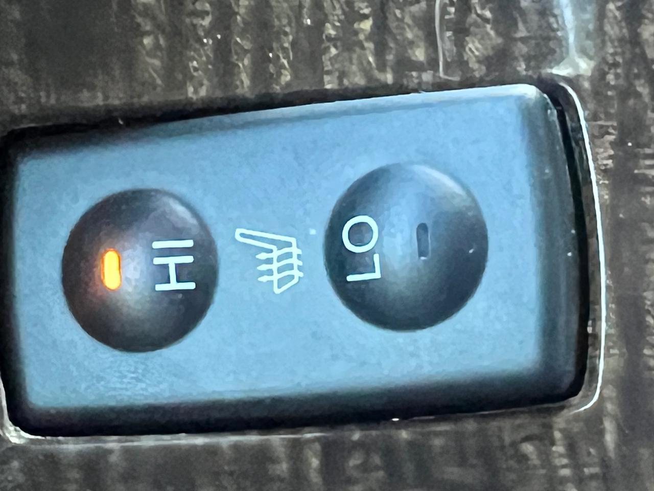 2011 Acura MDX LEATHER-SUNROOF-BACK CAM-HEATED SEATS Photo