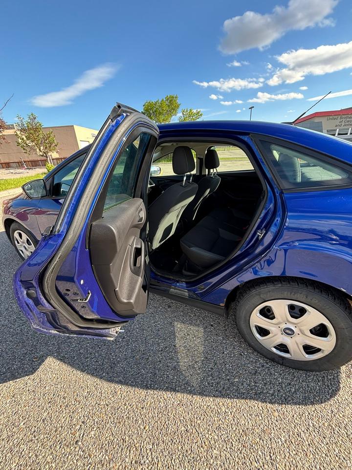 2012 Ford Focus S Photo