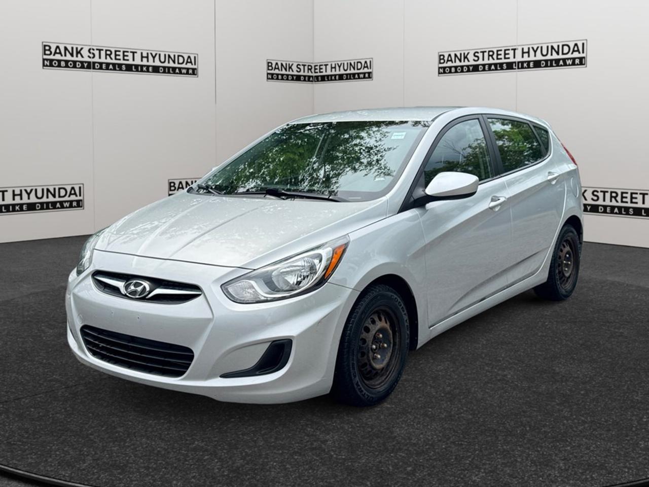 Used 2013 Hyundai Accent 5DR HB AUTO GL for sale in Ottawa, ON