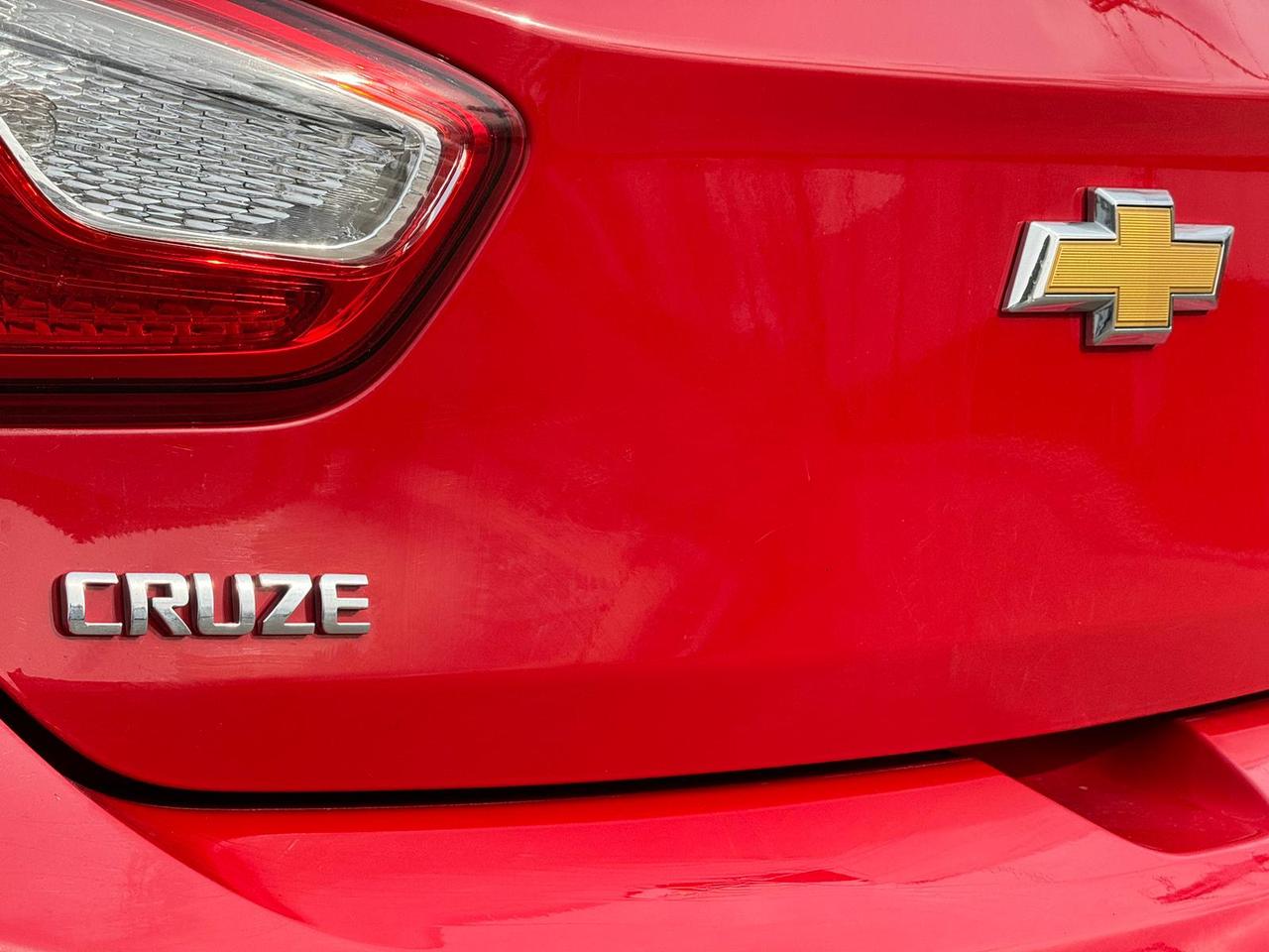 2017 Chevrolet Cruze LT Photo