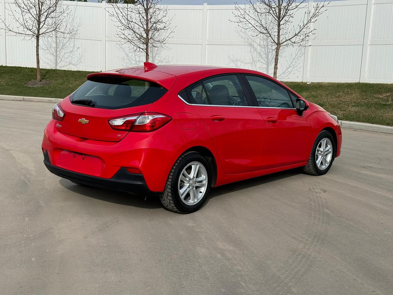 2017 Chevrolet Cruze LT - Photo #9