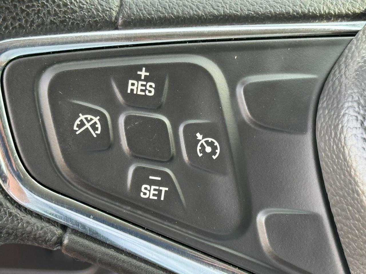 2017 Chevrolet Cruze LT - Photo #24
