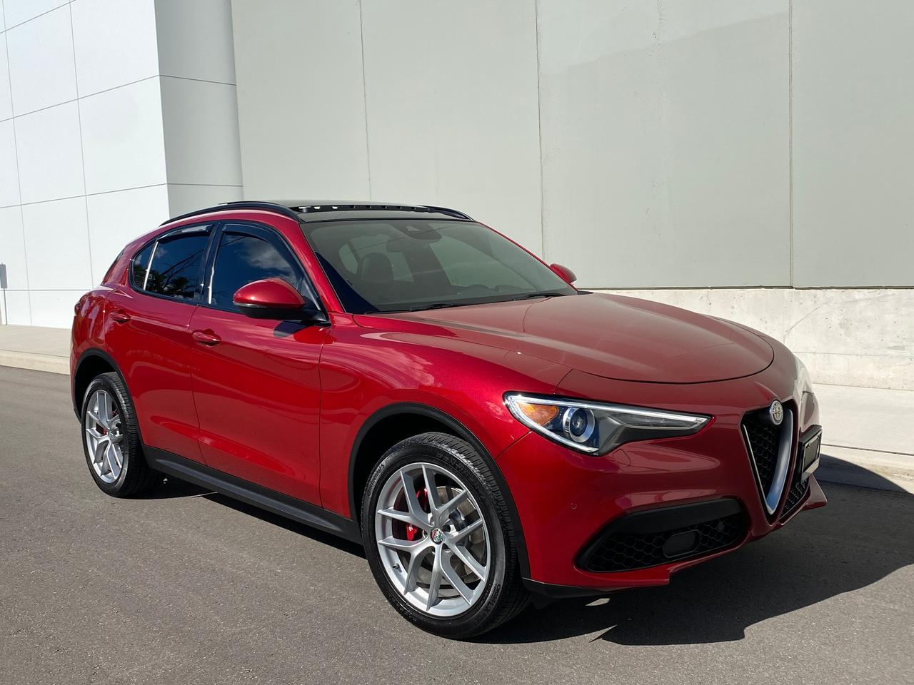 2018 Alfa Romeo Stelvio Ti Sport Q4 AWD-NAV-CAMERA-PANO ROOF Photo