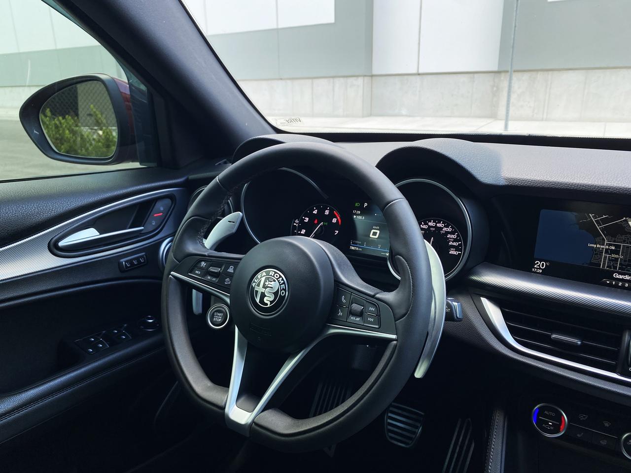 2018 Alfa Romeo Stelvio Ti Sport Q4 AWD-NAV-CAMERA-PANO ROOF Photo