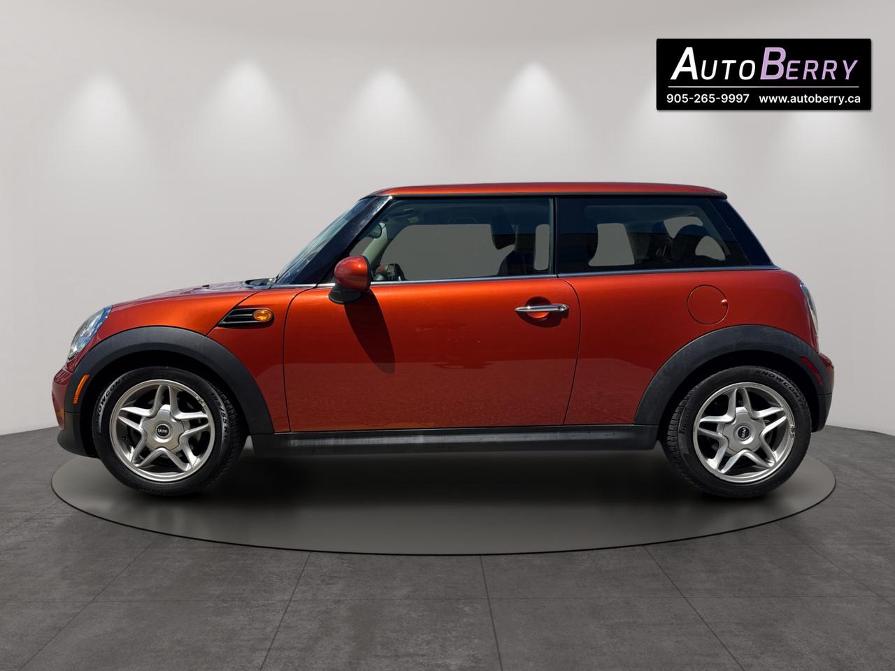 2013 MINI Cooper Hardtop 2DR CPE KNIGHTSBRIDGE CLASSIC Photo4
