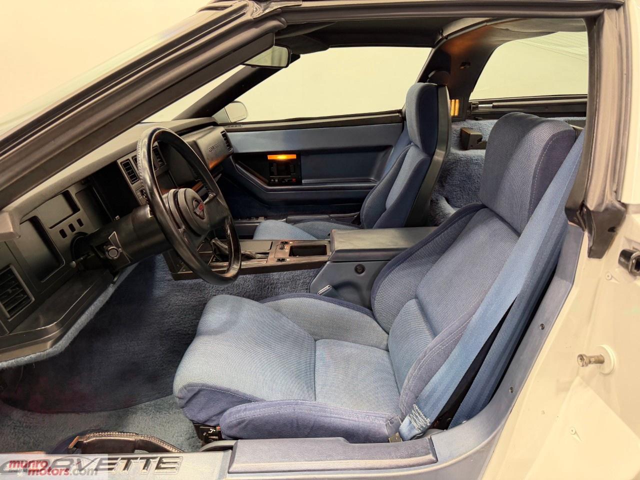 1984 Chevrolet Corvette  Photo