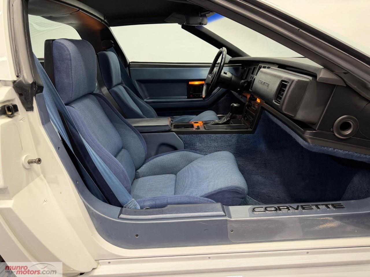 1984 Chevrolet Corvette  Photo