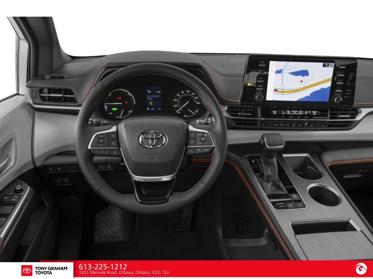 2022 Toyota Sienna XSE 7-Passenger Photo