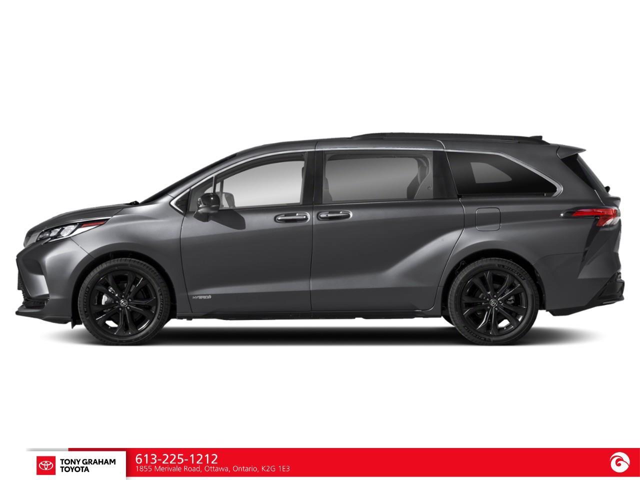 2022 Toyota Sienna XSE 7-Passenger Photo