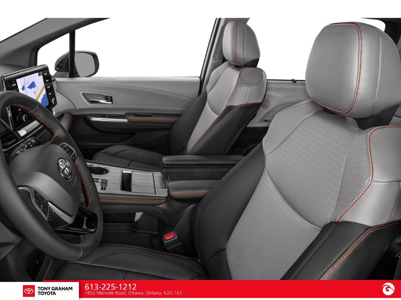 2022 Toyota Sienna XSE 7-Passenger Photo
