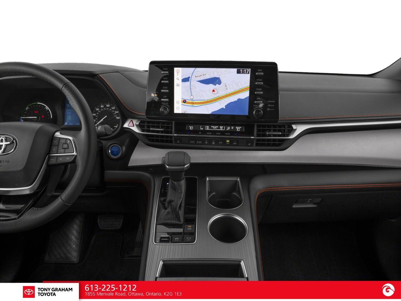 2022 Toyota Sienna XSE 7-Passenger Photo