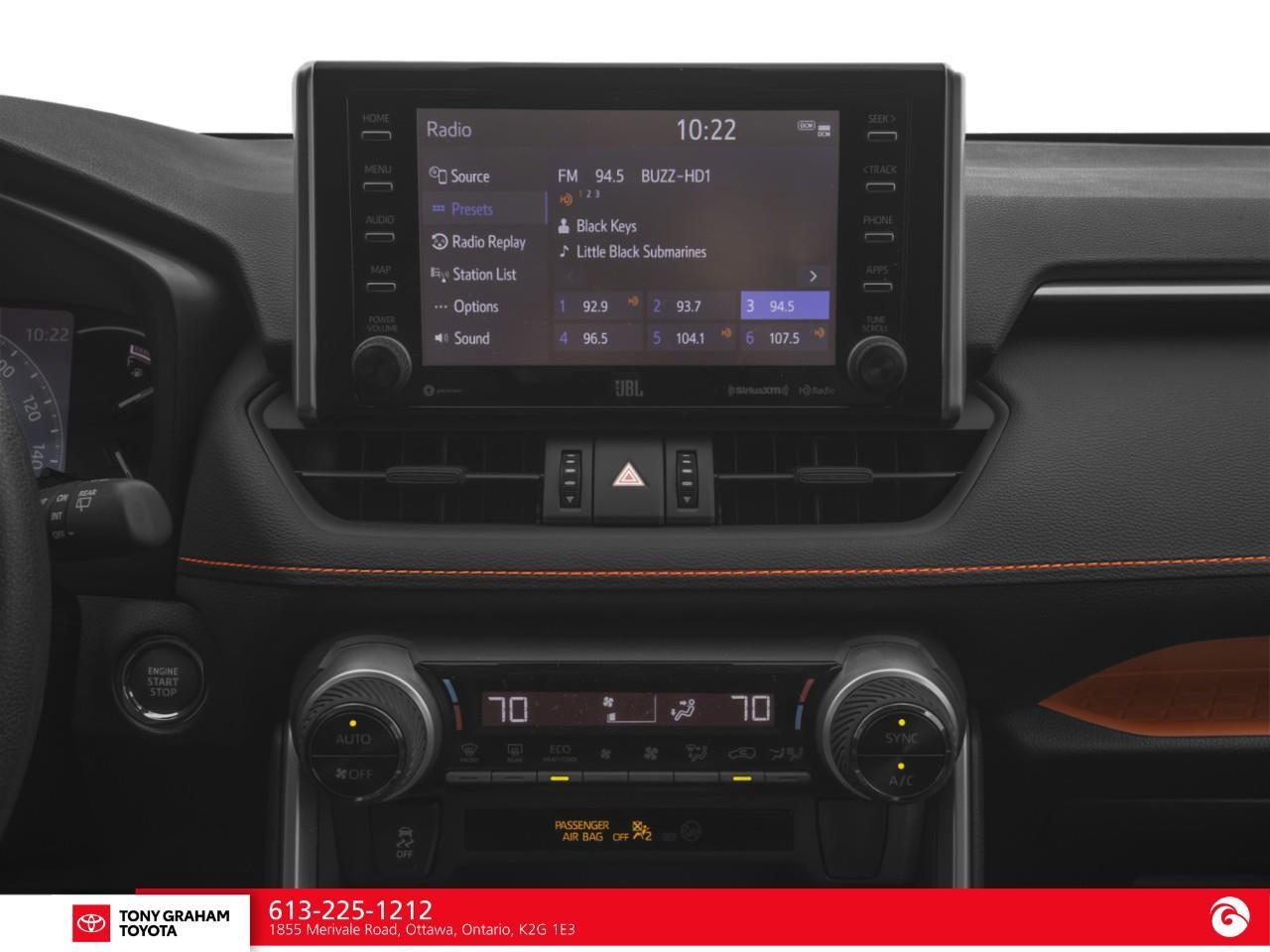 2021 Toyota RAV4 LE Photo