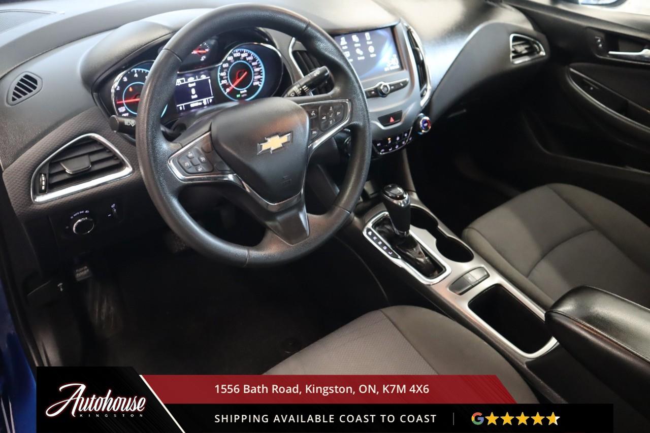 2018 Chevrolet Cruze LT Auto APPLE CARPLAY & ANDROID AUTO - TURBO Photo