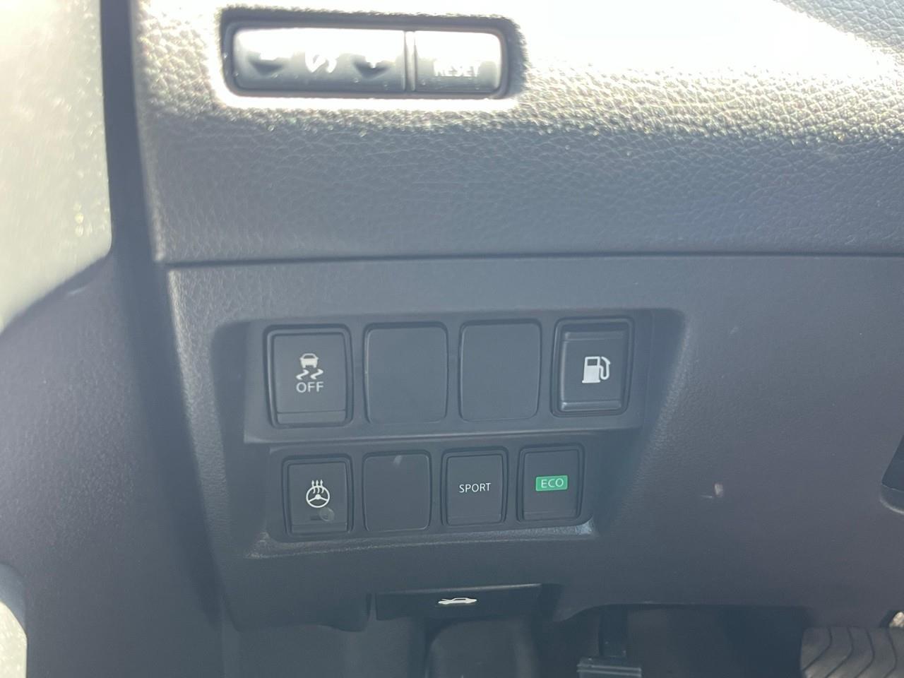 2020 Nissan Rogue S CarPlay/Android Auto | Reverse Camera Photo