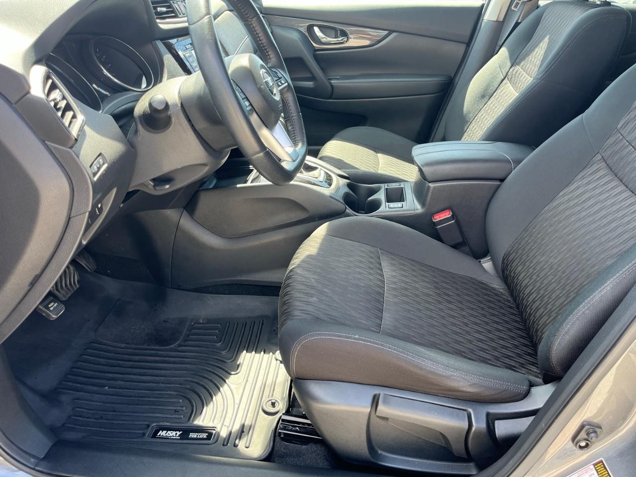 2020 Nissan Rogue S CarPlay/Android Auto | Reverse Camera Photo