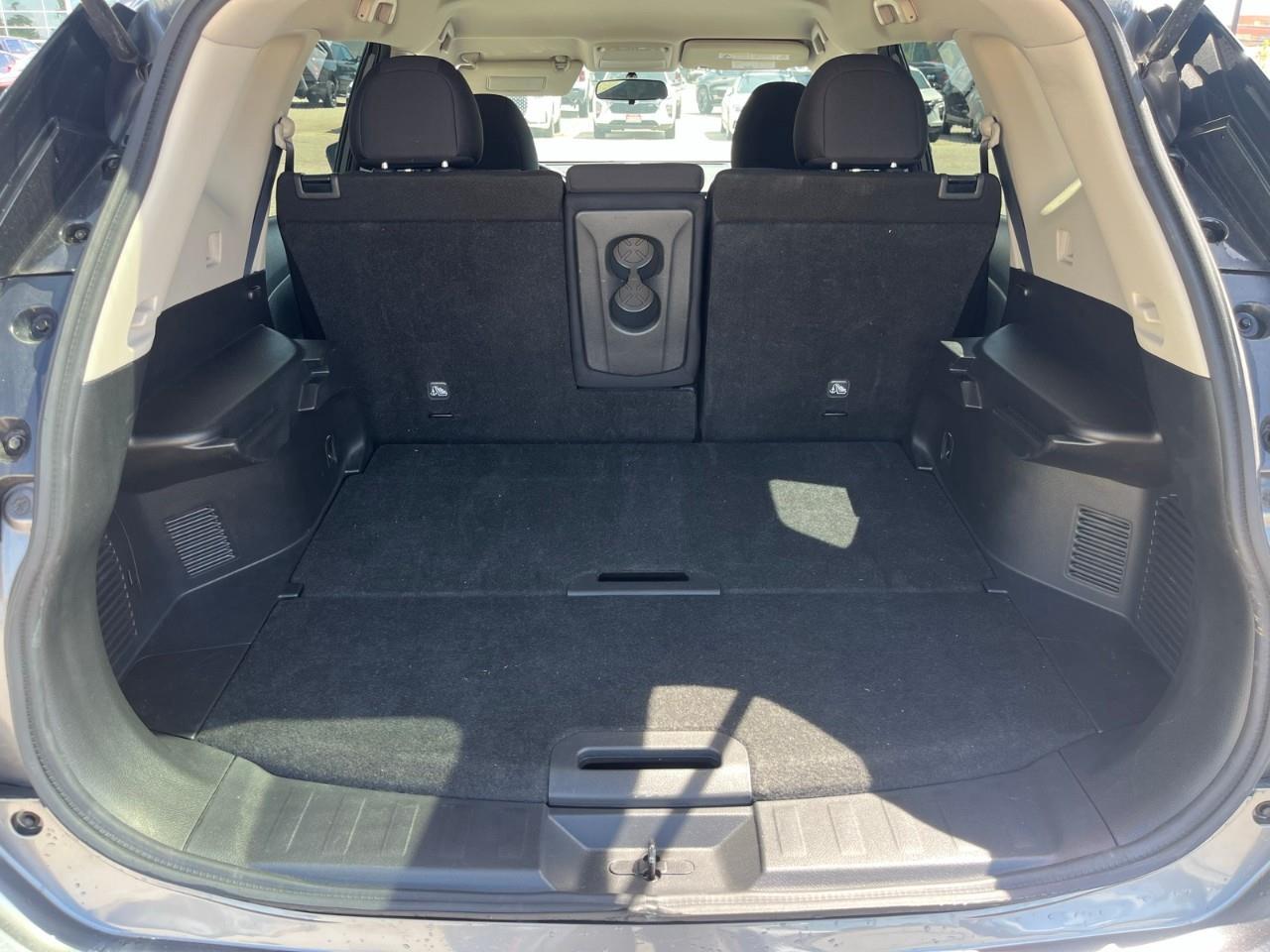 2020 Nissan Rogue S CarPlay/Android Auto | Reverse Camera Photo