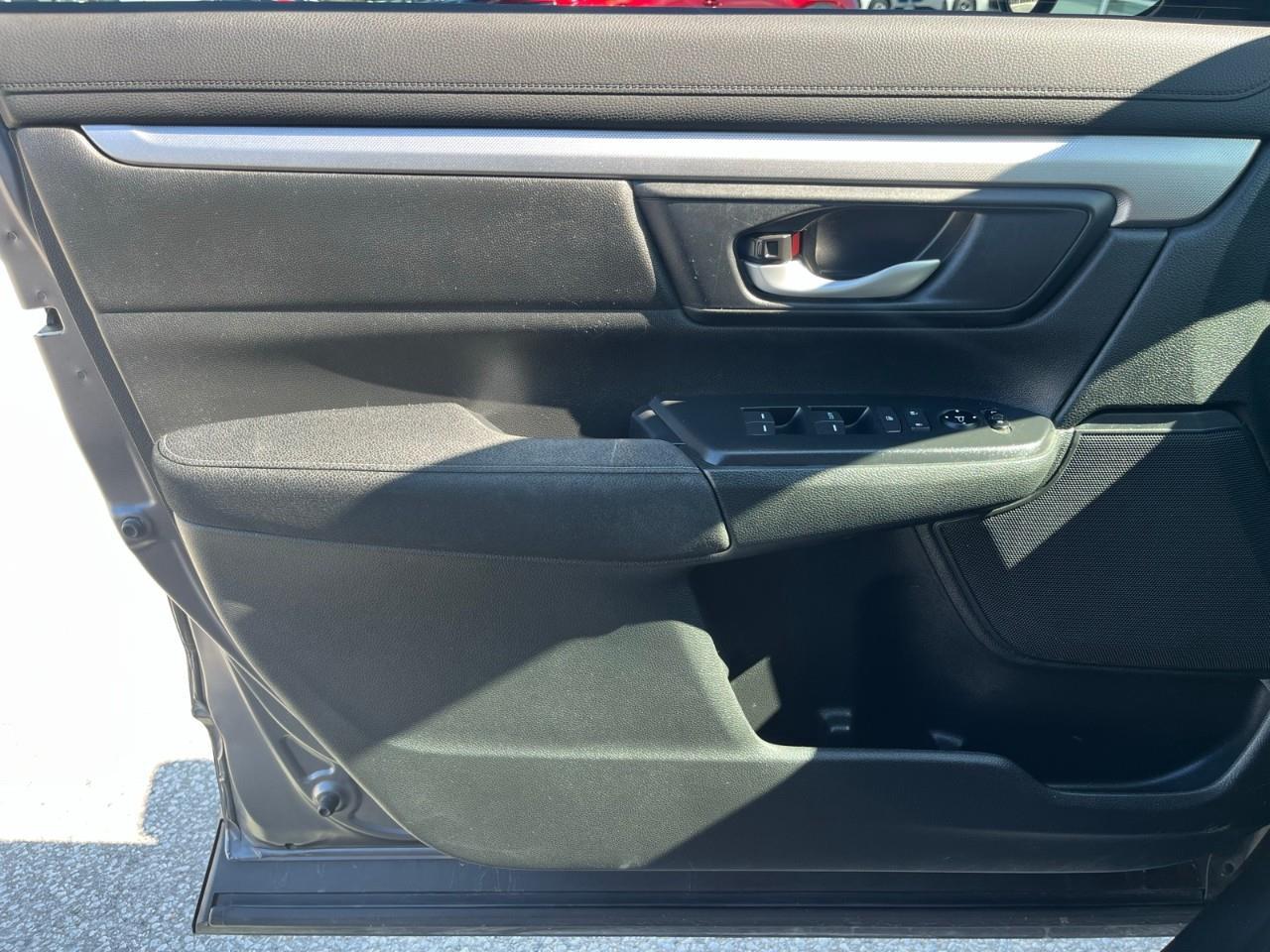 2017 Honda CR-V LX CarPlay/Android Auto | Climate Control Photo