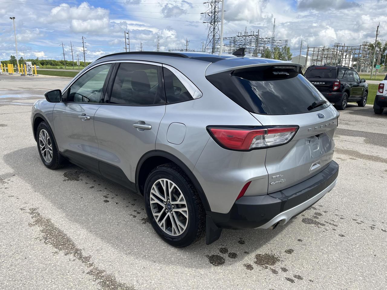 2021 Ford Escape SEL AWD Photo3