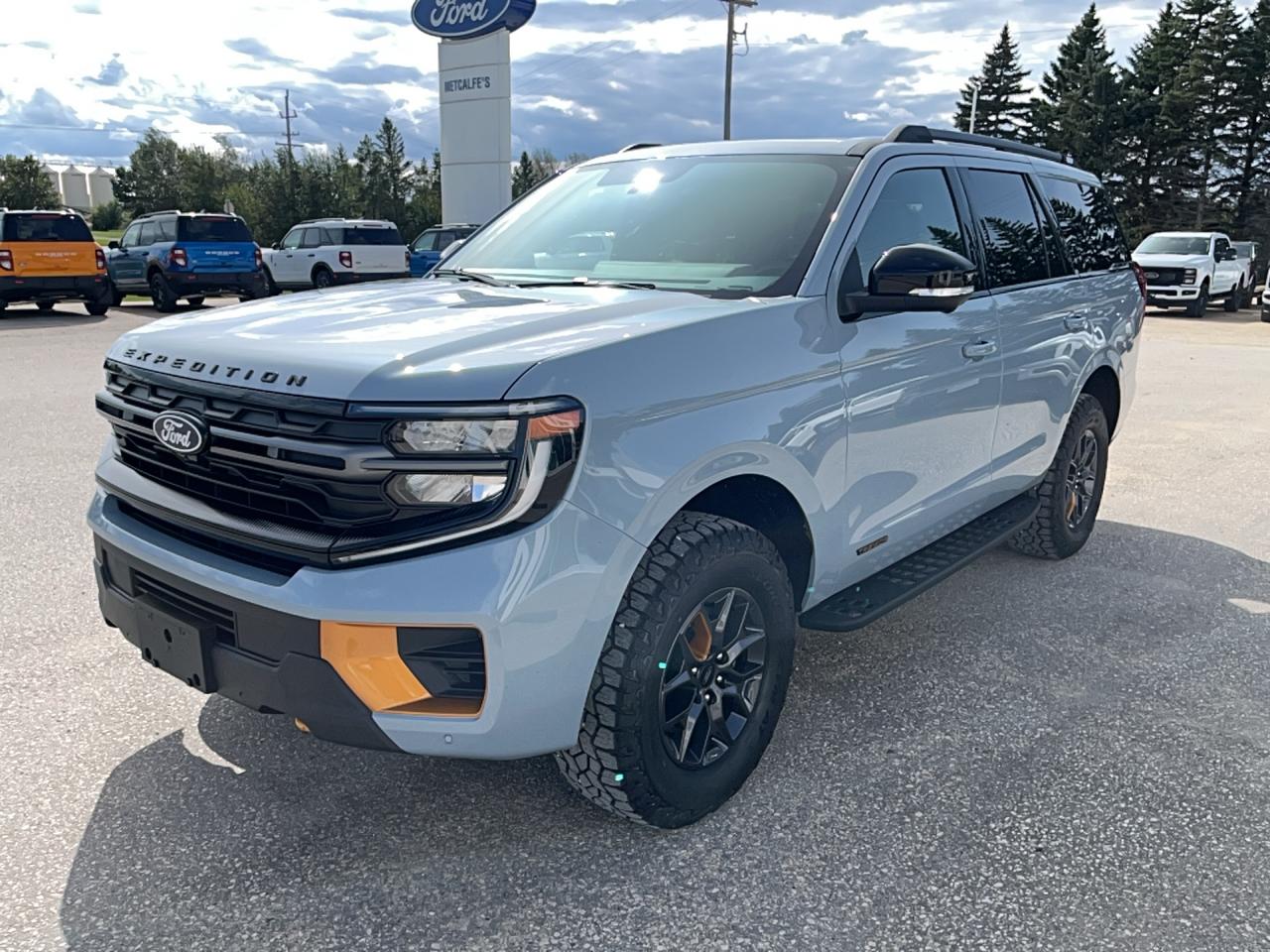2027 Ford Expedition TREMOR 4X4 Photo2