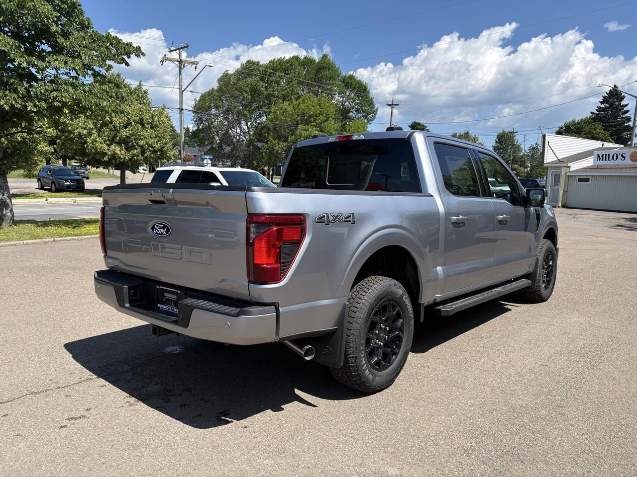 2026 Ford F-150 XLT Photo4