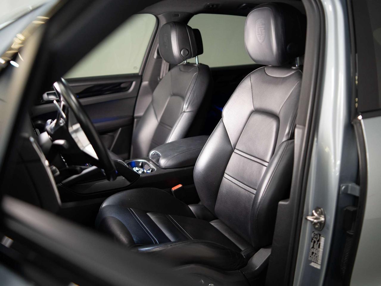 2021 Porsche Cayenne PREMIUM PLUS | PANO | BOSE | 20 IN Photo