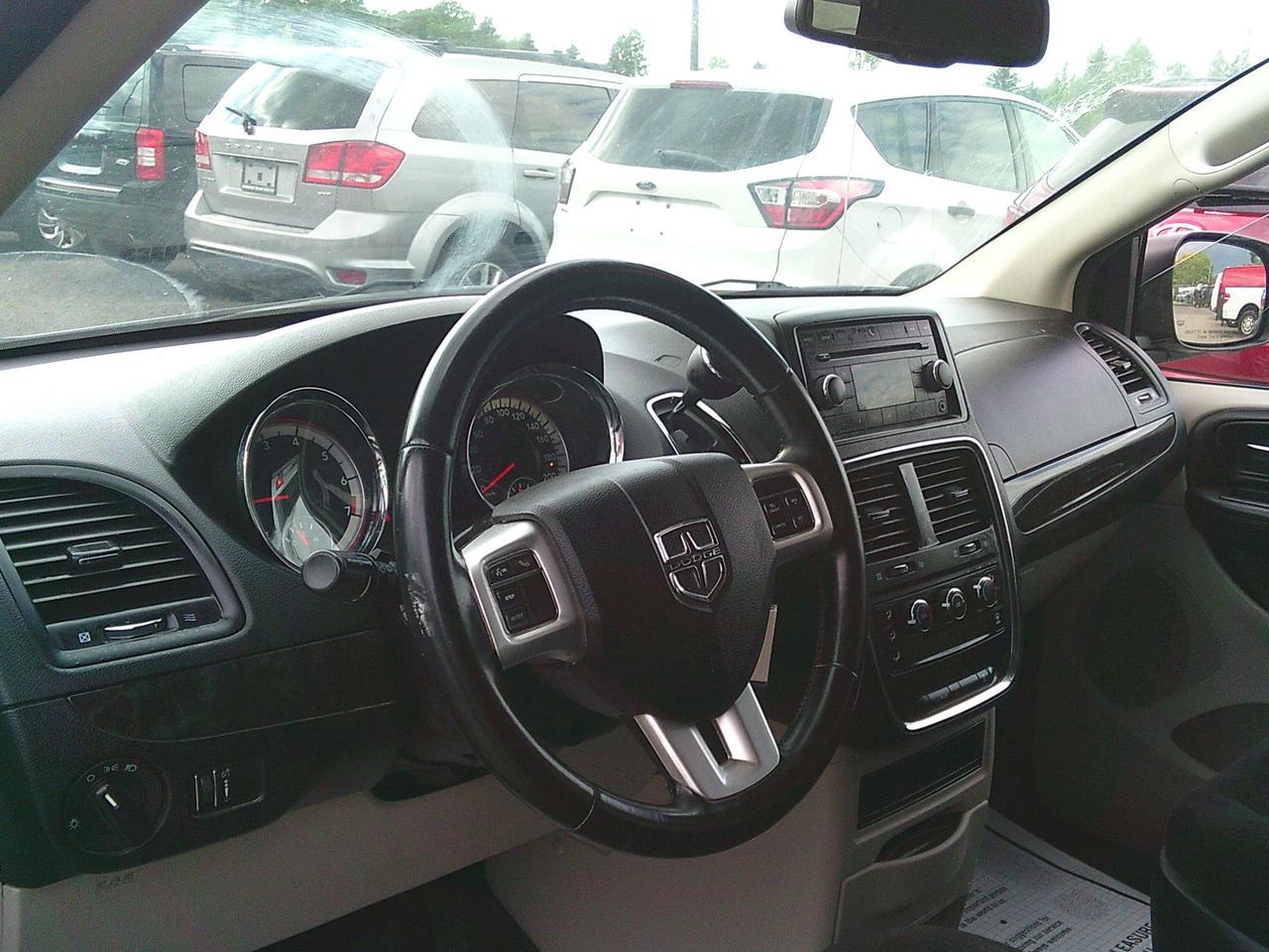 2016 Dodge Grand Caravan SXT Stow N Go! Photo