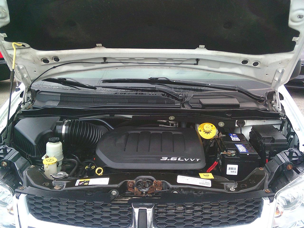 2016 Dodge Grand Caravan SXT Stow N Go! Photo