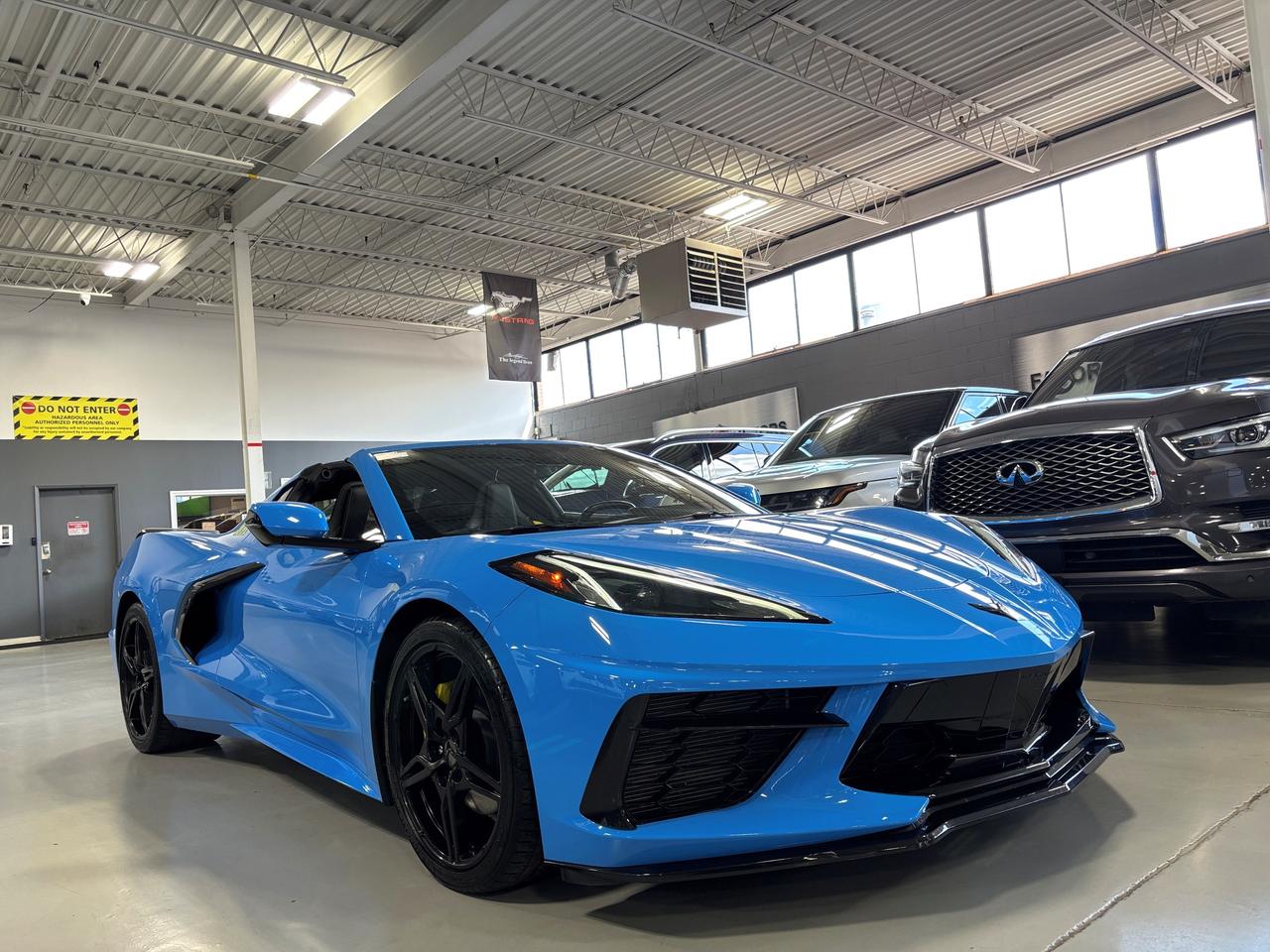 2022 Chevrolet Corvette Stingray|1LT|NAV|TARGAROOF|BOSE|ZMODE|RAPIDBLUE|++ Photo