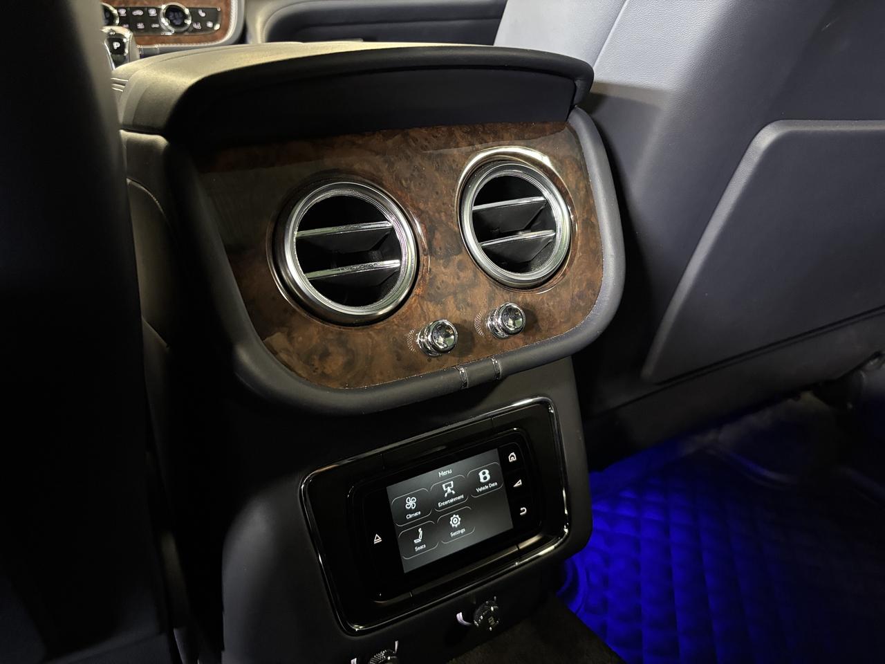 2019 Bentley Bentayga V8 AWD | NO LUX TAX | NIGHT VISION | HEADS UP | + Photo