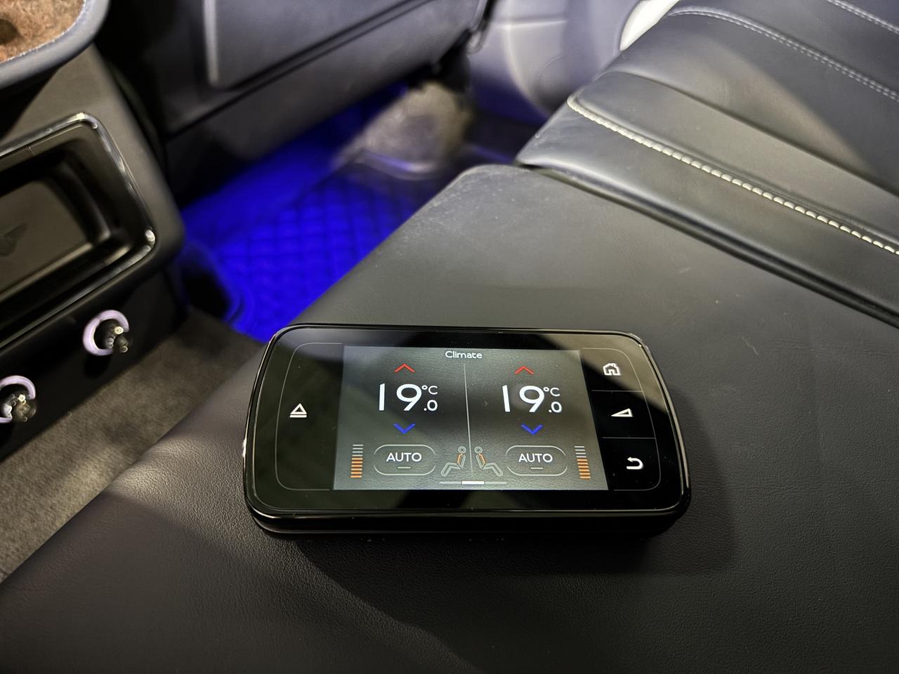 2019 Bentley Bentayga V8 AWD | NO LUX TAX | NIGHT VISION | HEADS UP | + Photo