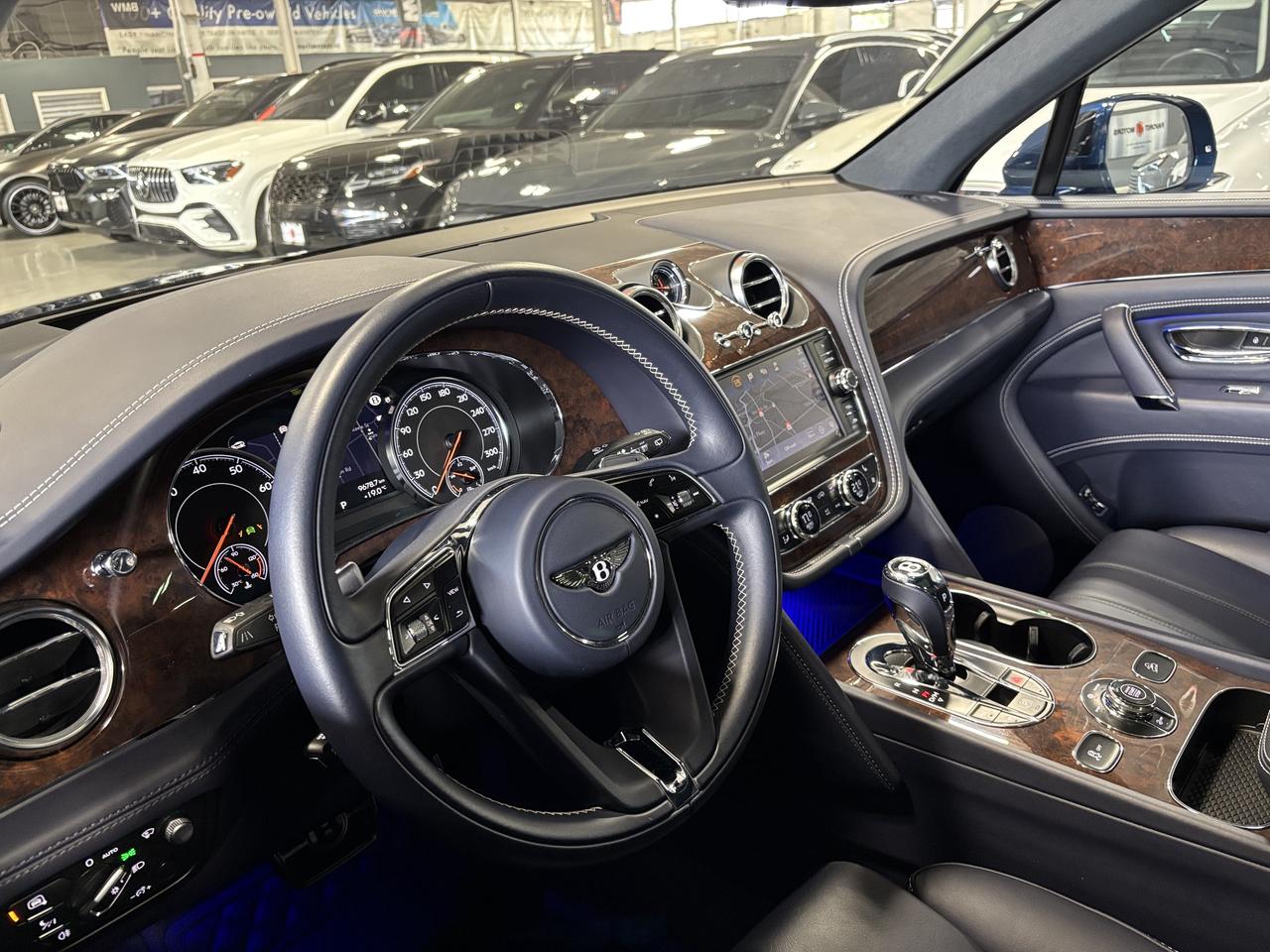 2019 Bentley Bentayga V8 AWD | NO LUX TAX | NIGHT VISION | HEADS UP | + Photo