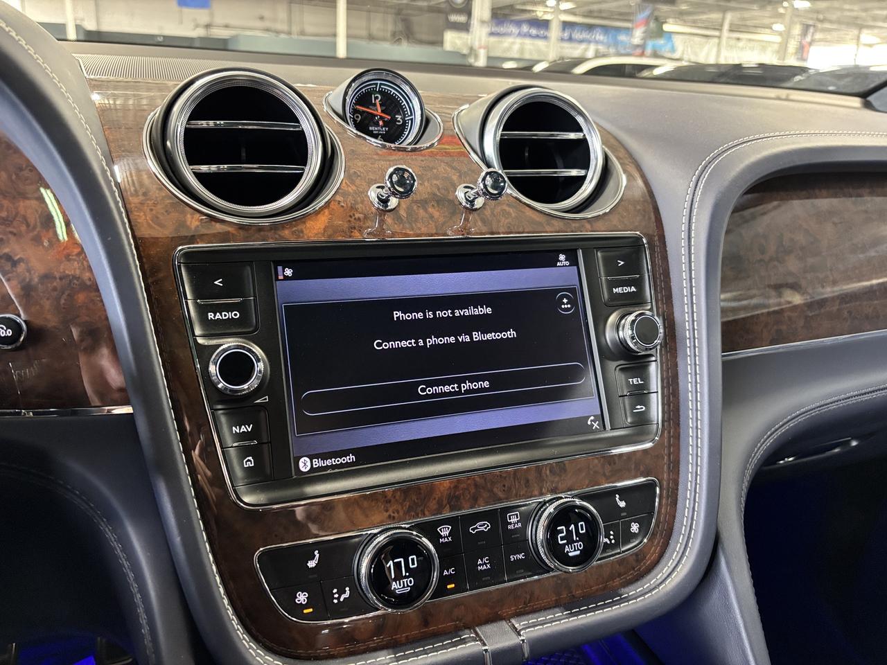 2019 Bentley Bentayga V8 AWD | NO LUX TAX | NIGHT VISION | HEADS UP | + Photo