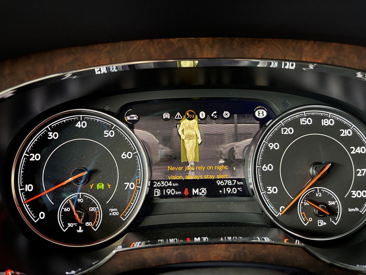 2019 Bentley Bentayga V8 AWD | NO LUX TAX | NIGHT VISION | HEADS UP | + Photo
